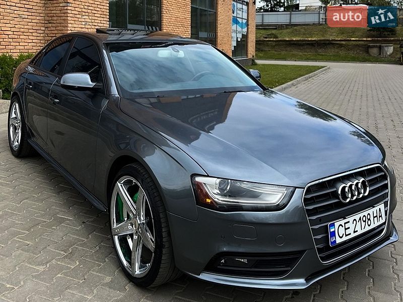 Седан Audi A4 2012 в Чернівцях