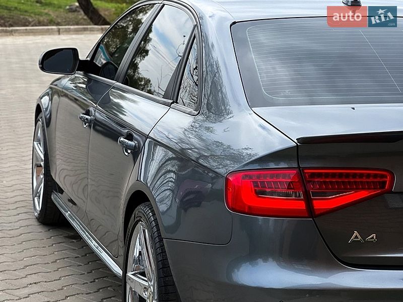 Седан Audi A4 2012 в Черновцах