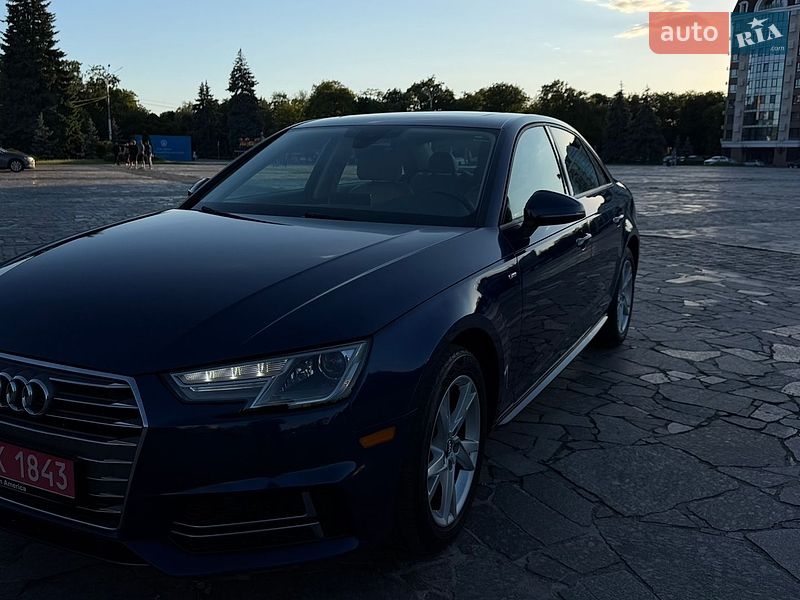 Седан Audi A4 2018 в Кременчуці
