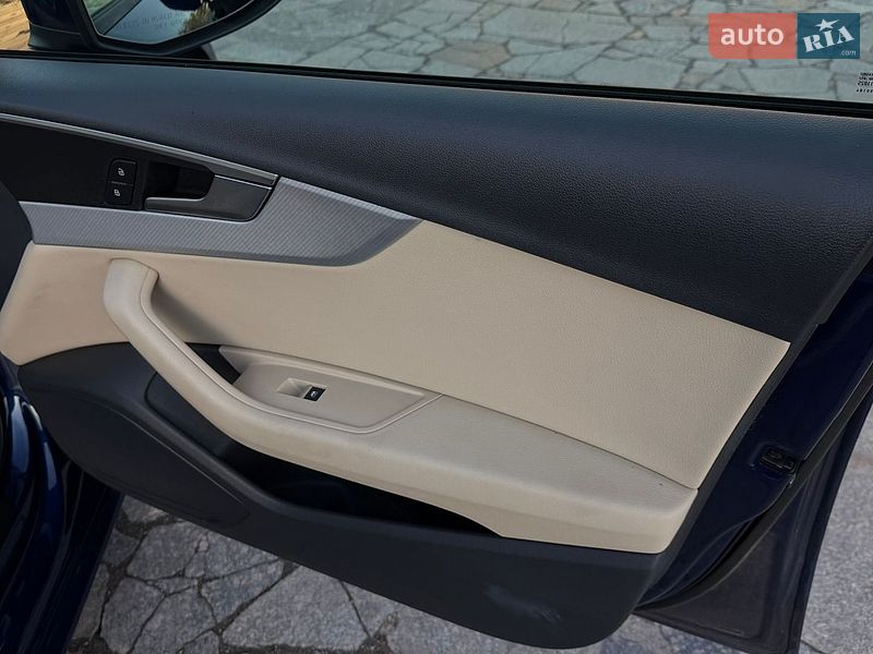 Седан Audi A4 2018 в Кременчуці