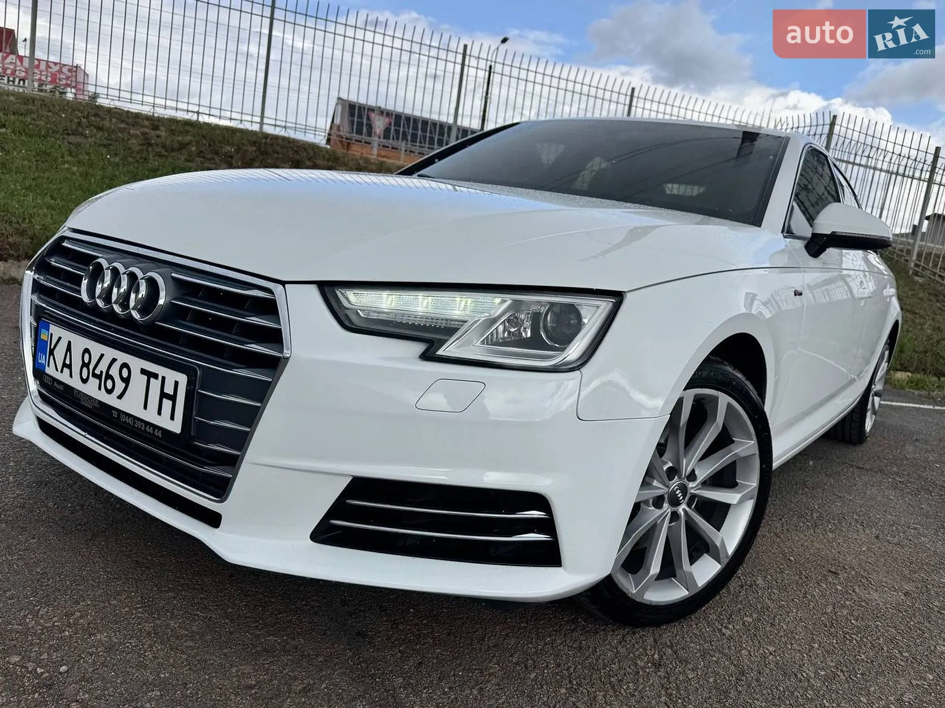 2015 Audi A4 - мініатюра 8