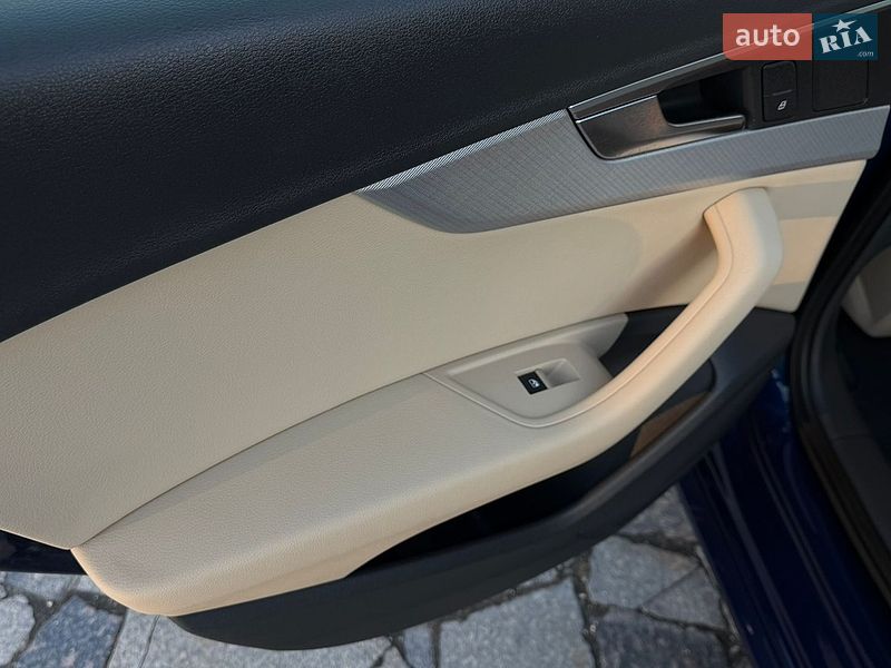 Седан Audi A4 2018 в Кременчуці