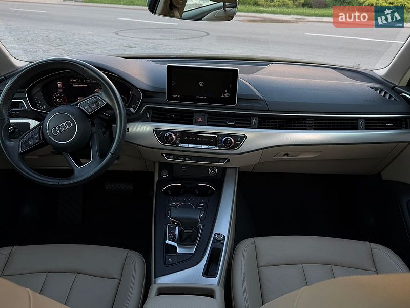 Седан Audi A4 2018 в Кременчуці