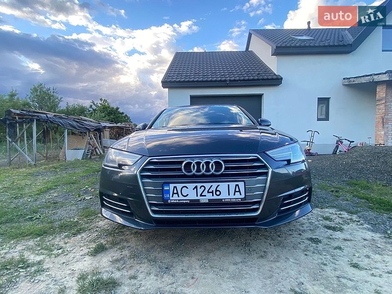 Седан Audi A4 2016 в Луцке