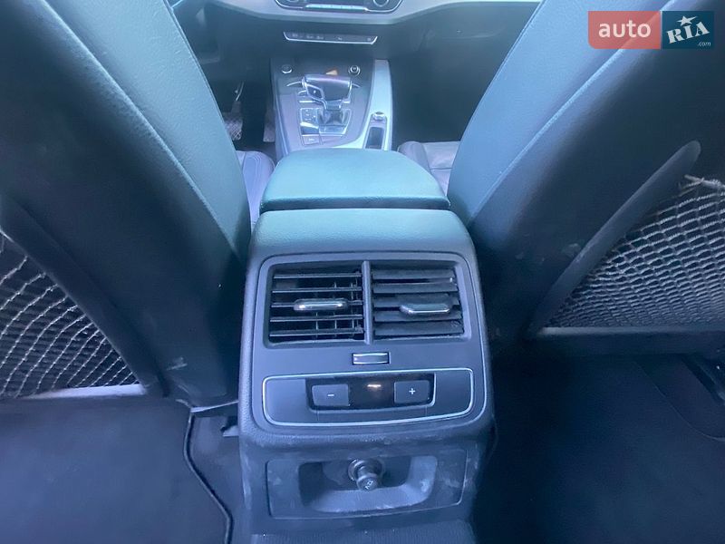 Седан Audi A4 2016 в Луцке
