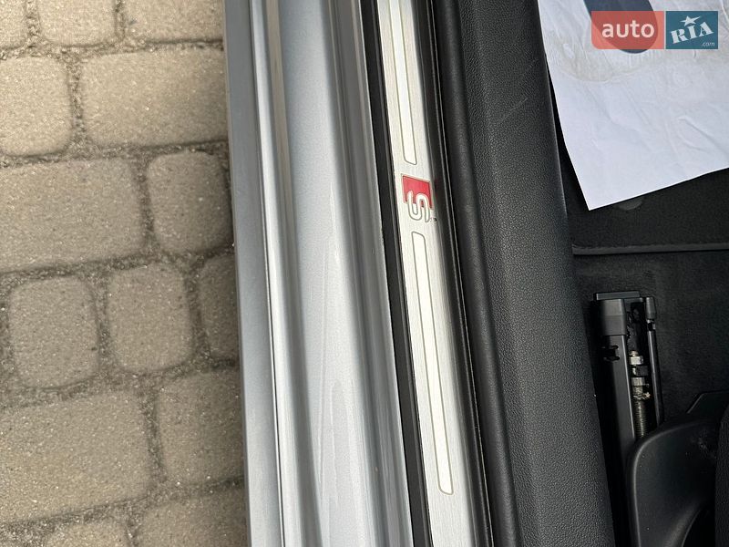 Седан Audi A4 2017 в Львове