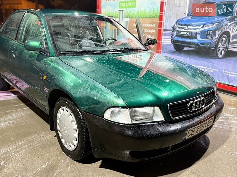 Седан Audi A4 1997 в Черновцах