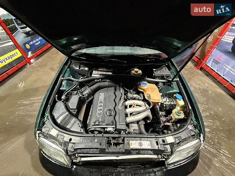 Седан Audi A4 1997 в Черновцах