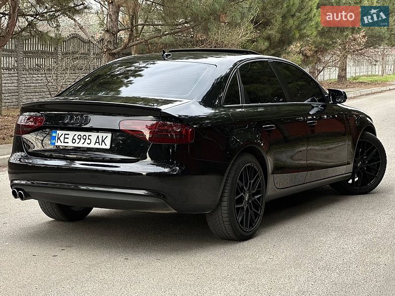 Седан Audi A4 2013 в Дніпрі