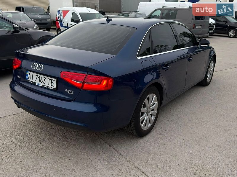 Седан Audi A4 2012 в Владимире