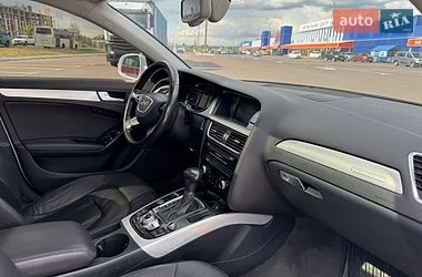 Седан Audi A4 2013 в Луцке