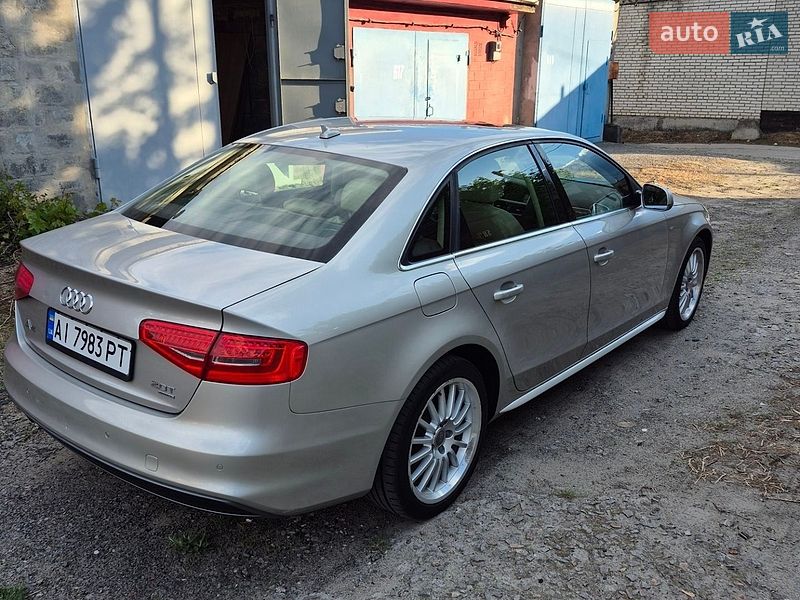 Седан Audi A4 2013 в Киеве