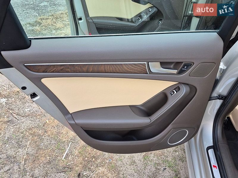 Седан Audi A4 2013 в Киеве
