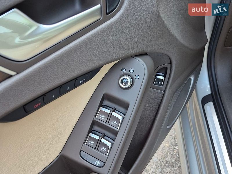 Седан Audi A4 2013 в Киеве