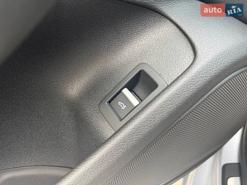 Седан Audi A4 2019 в Киеве
