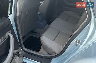 Седан Audi A4 2001 в Луцьку