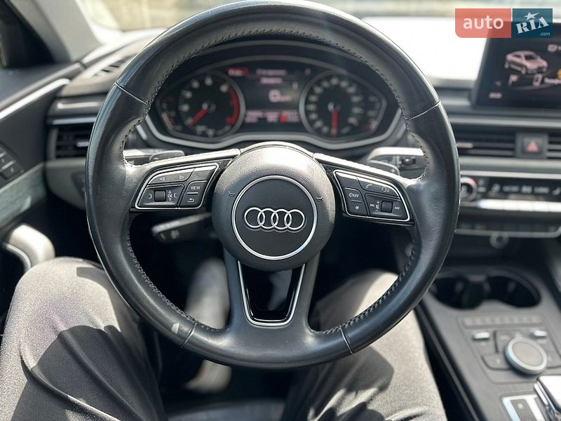 Седан Audi A4 2017 в Львові