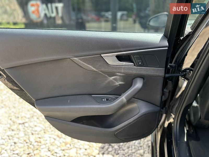 Седан Audi A4 2017 в Львові