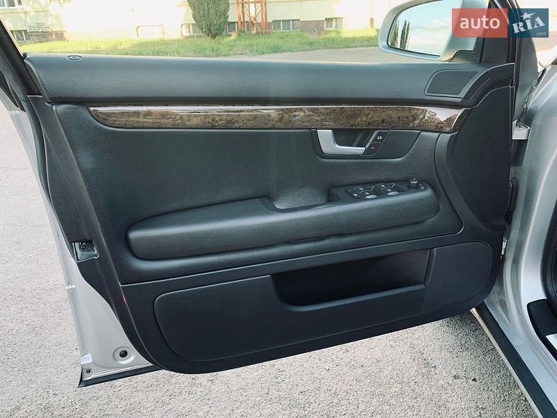 Універсал Audi A4 2005 в Рівному