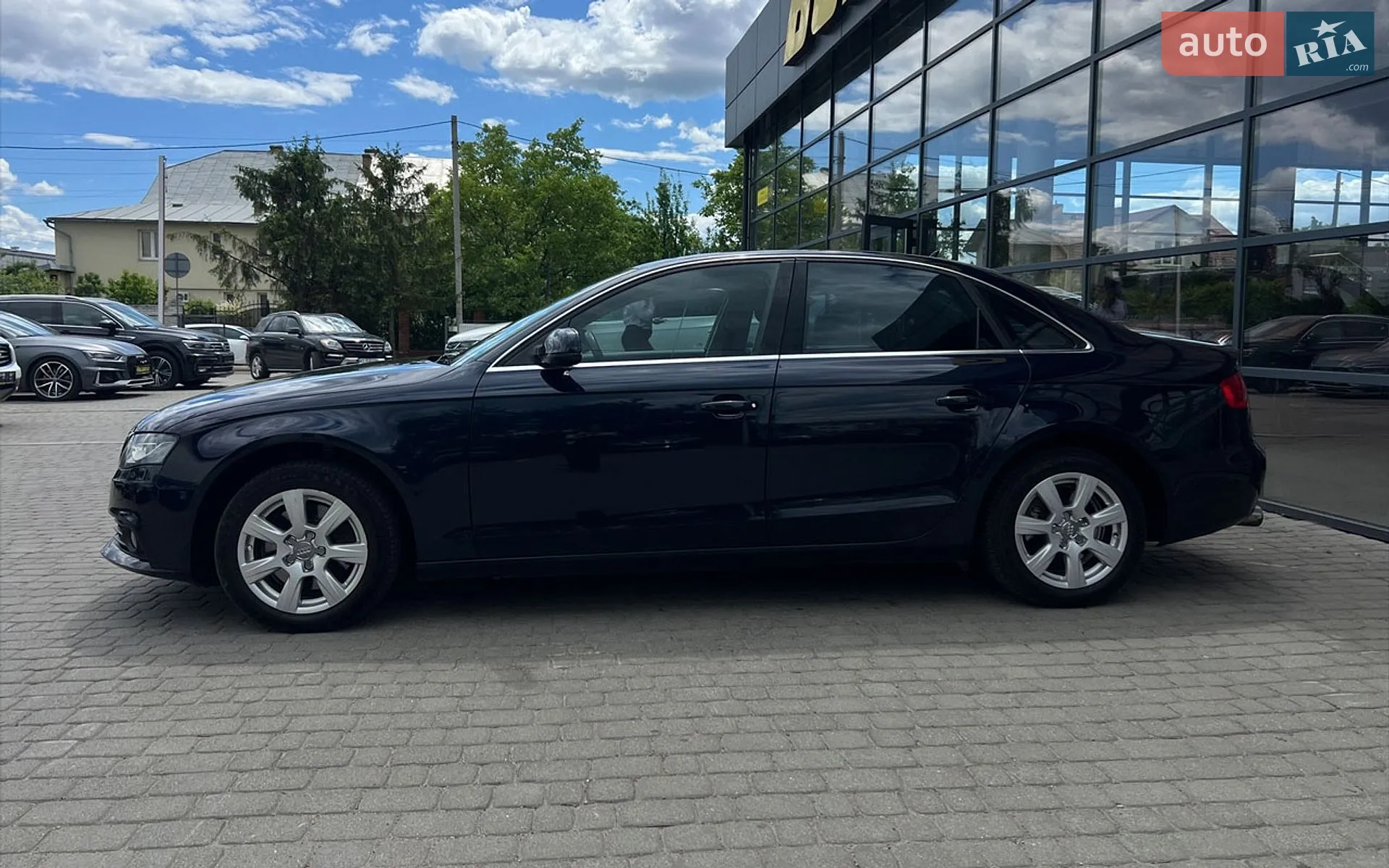 2010 Audi A4 - мініатюра 4