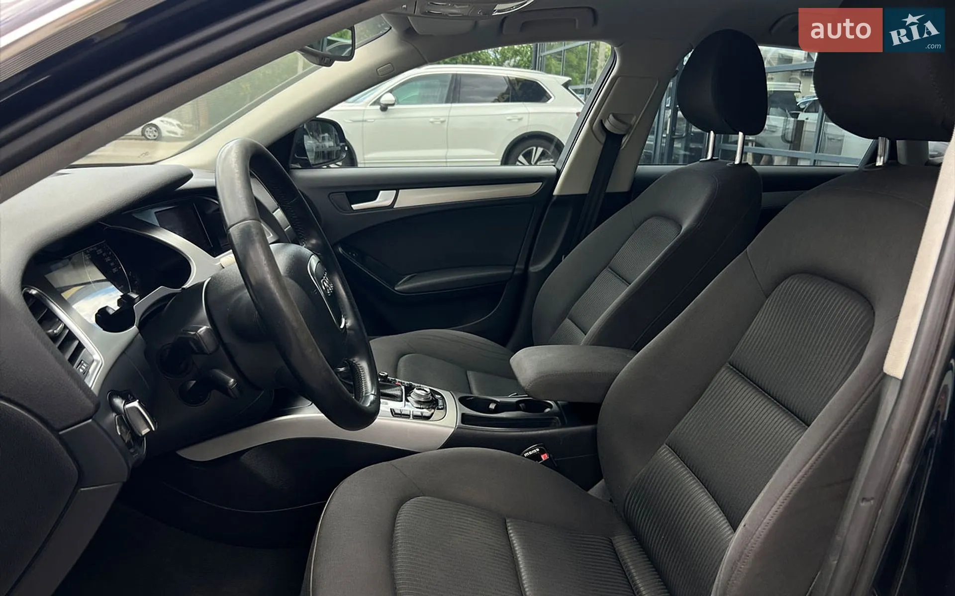 2010 Audi A4 - мініатюра 9