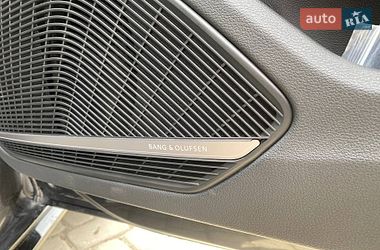 Седан Audi A4 2019 в Львове