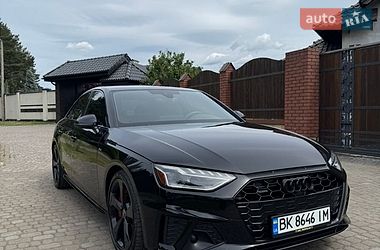 Седан Audi A4 2022 в Львові
