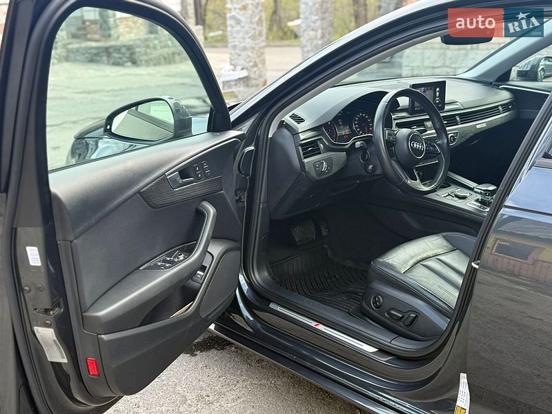 Седан Audi A4 2018 в Києві