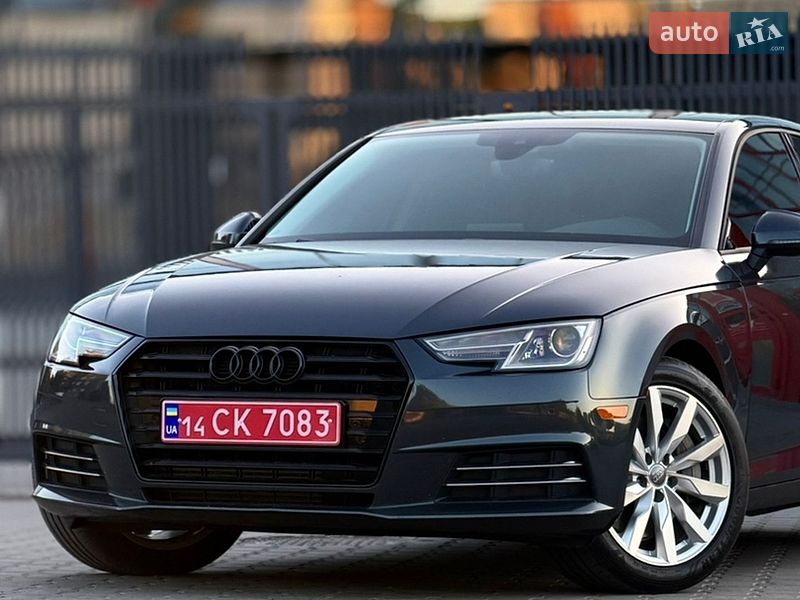 Седан Audi A4 2017 в Львове