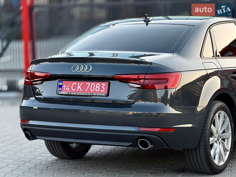 Седан Audi A4 2017 в Львове