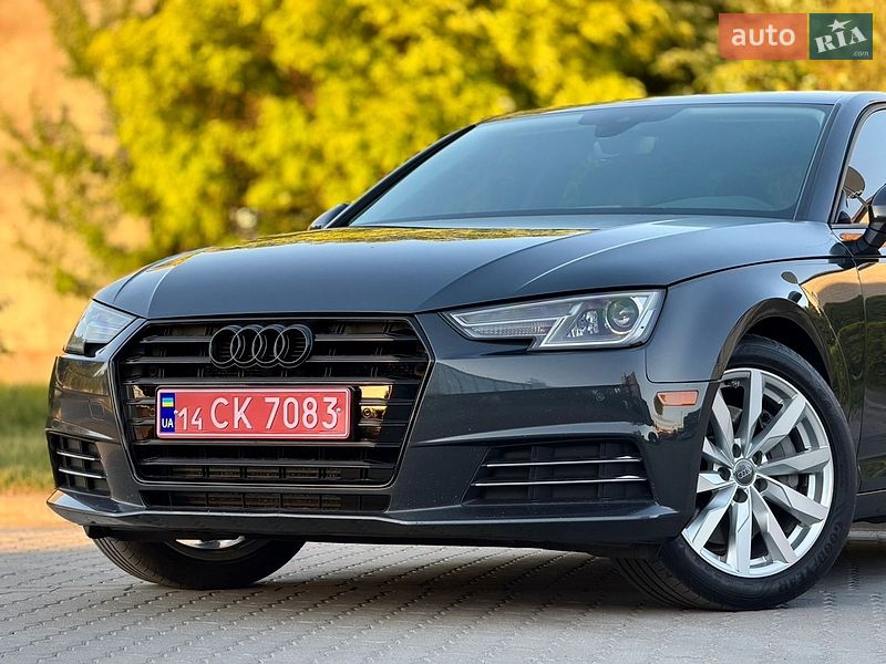 Седан Audi A4 2017 в Львове