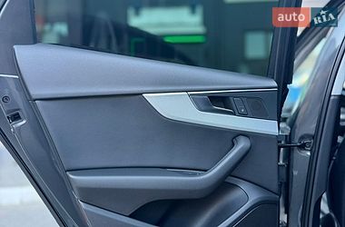 Седан Audi A4 2017 в Львове