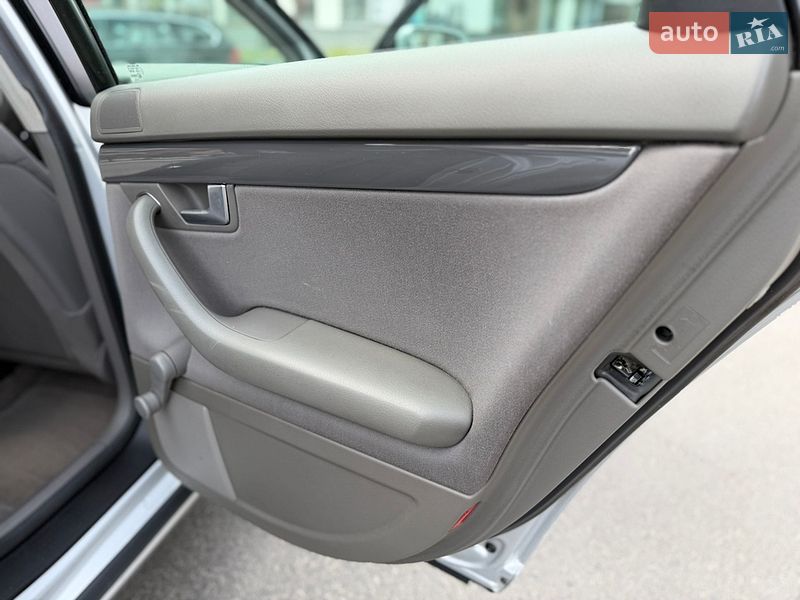 Седан Audi A4 2004 в Тернополі