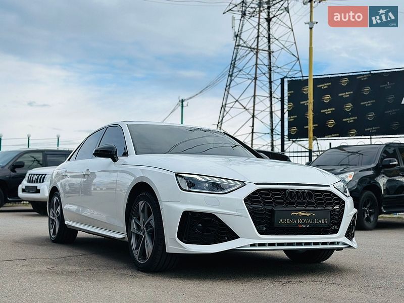 Седан Audi A4 2022 в Харькове