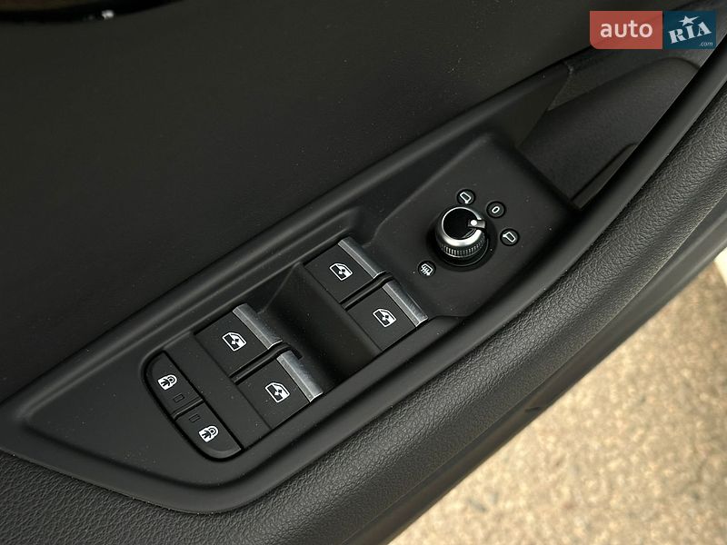 Седан Audi A4 2022 в Харькове