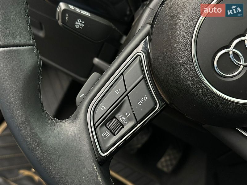 Седан Audi A4 2022 в Харькове