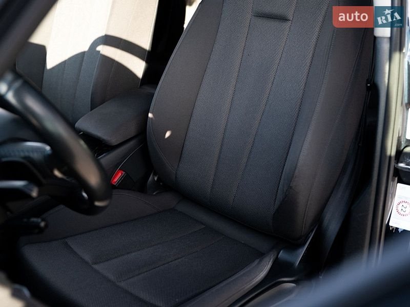 Универсал Audi A4 2017 в Львове