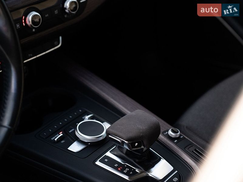 Универсал Audi A4 2017 в Львове