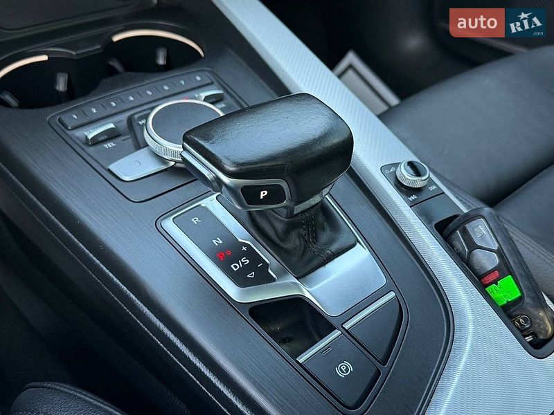 Седан Audi A4 2015 в Стрые