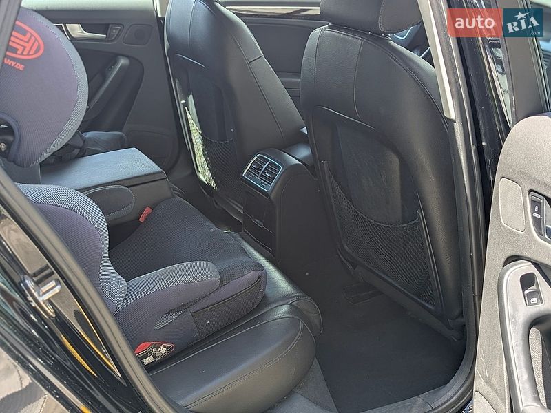 Седан Audi A4 2010 в Киеве