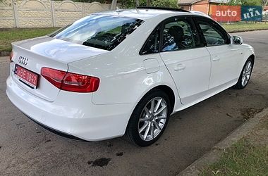 Седан Audi A4 2015 в Ровно