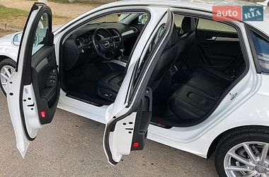 Седан Audi A4 2015 в Ровно
