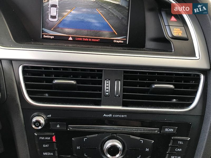 Седан Audi A4 2015 в Ровно