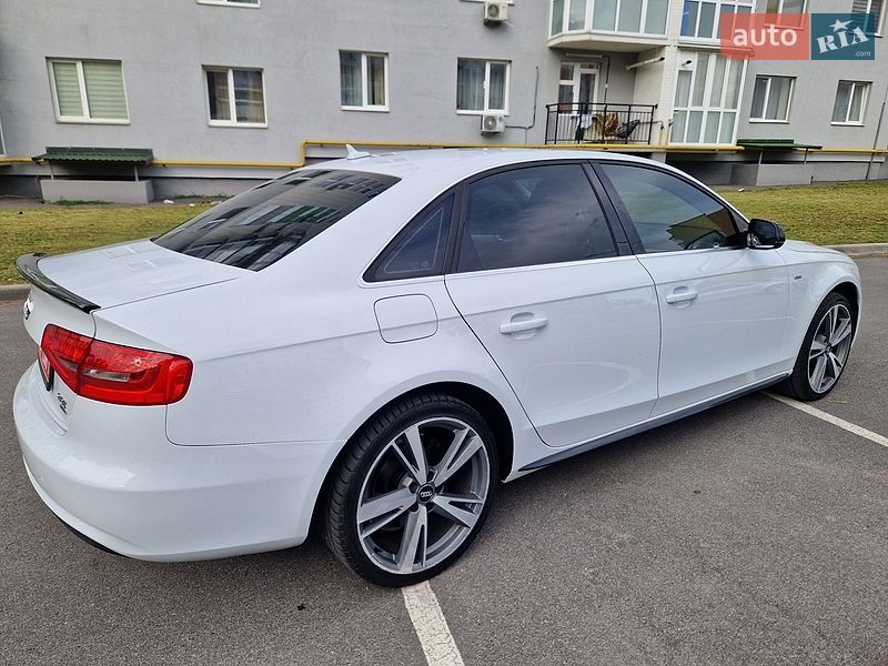 Седан Audi A4 2014 в Виннице