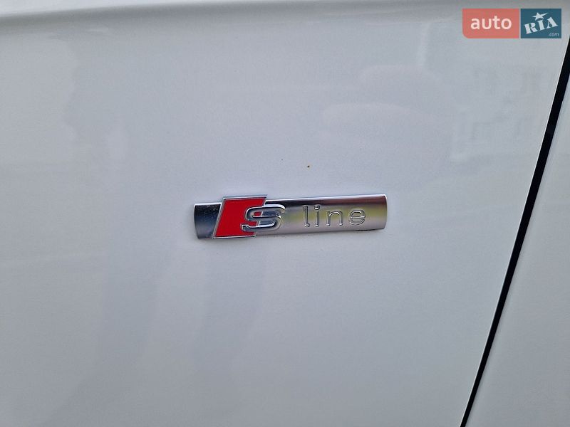 Седан Audi A4 2014 в Виннице
