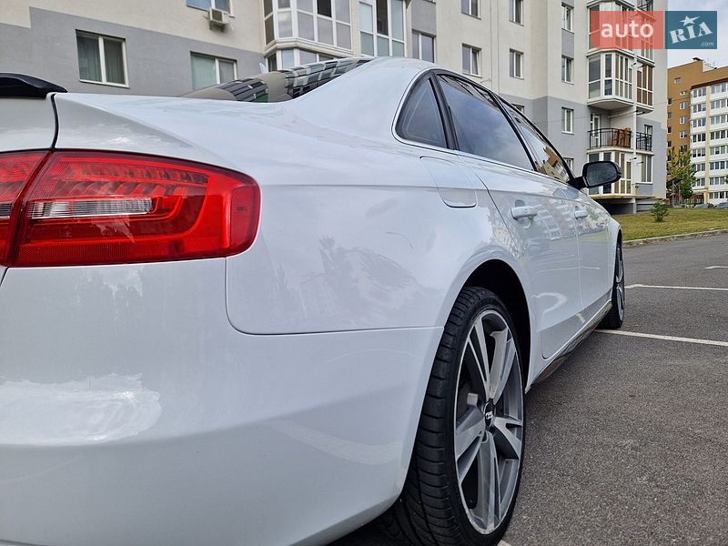 Седан Audi A4 2014 в Виннице