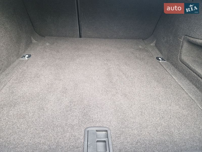 Седан Audi A4 2014 в Виннице