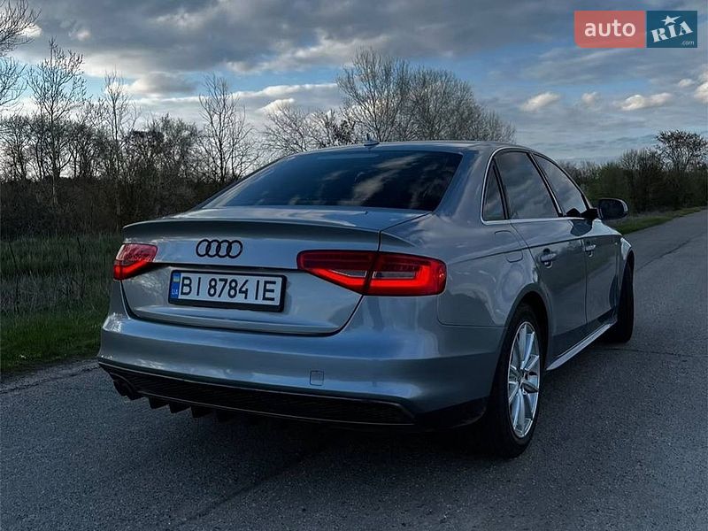 Седан Audi A4 2015 в Шишаки