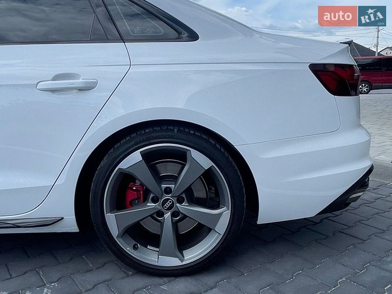 Седан Audi A4 2023 в Виноградове