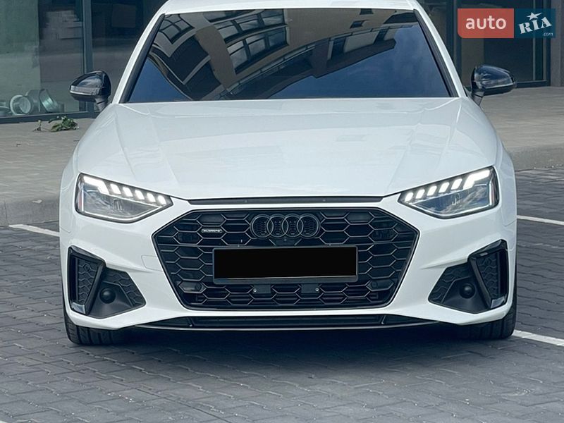 Седан Audi A4 2023 в Виноградове